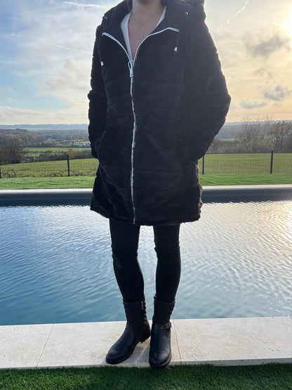 New Lolo - Manteau long noir réversible imperméable fourré fausse fourrure avec un cordon de resserrage à la taille - Curvy