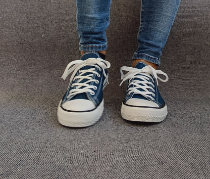 Chaussures baskets basses toile bleu pétrole style Converse