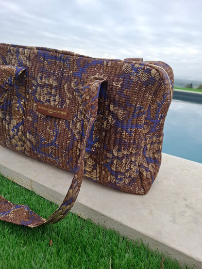 Sac week-end polochon en coton matelassé marron liberty fleuris beige et bleu