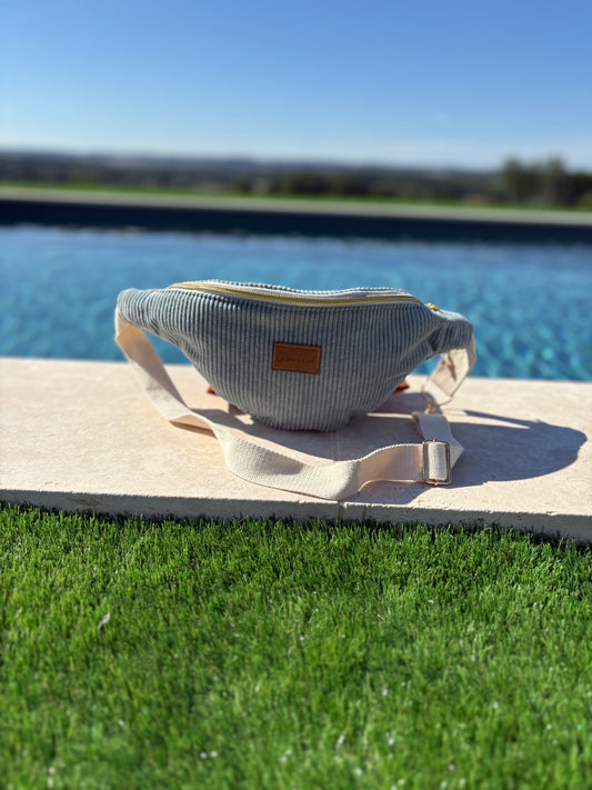 Sac banane tout velours cotelé bleu clair fait main