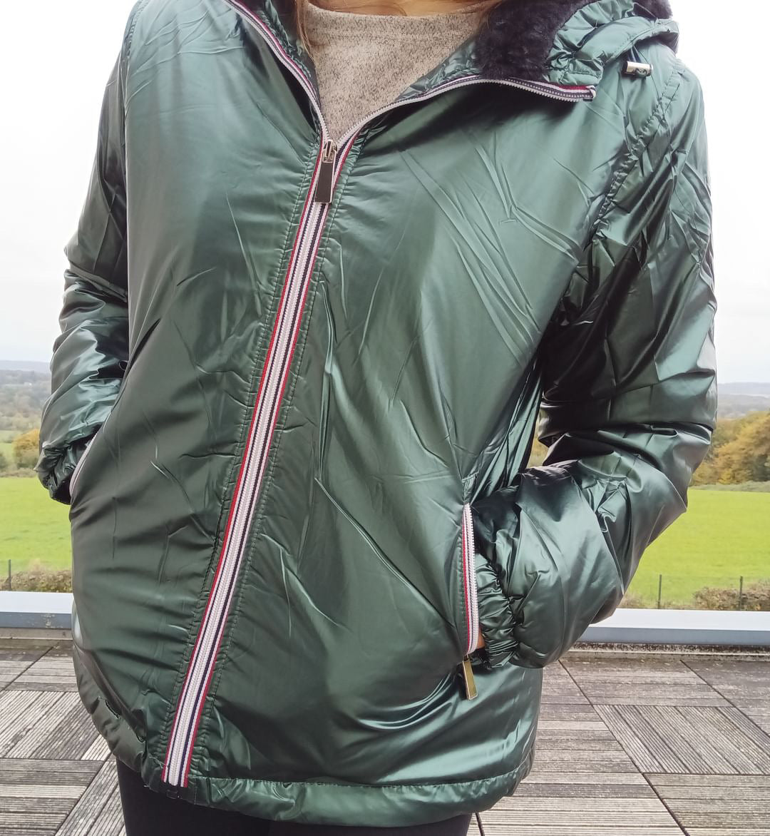 Attrait Paris - Manteau court imperméable fourré vert forêt métallisé