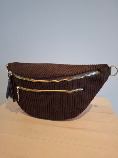 Sac banane velours côtelé 2 poches marron chocolat foncé sangle fantaisie