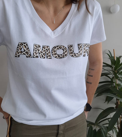 T-shirt blanc en coton avec imprimé léopard "AMOUR"