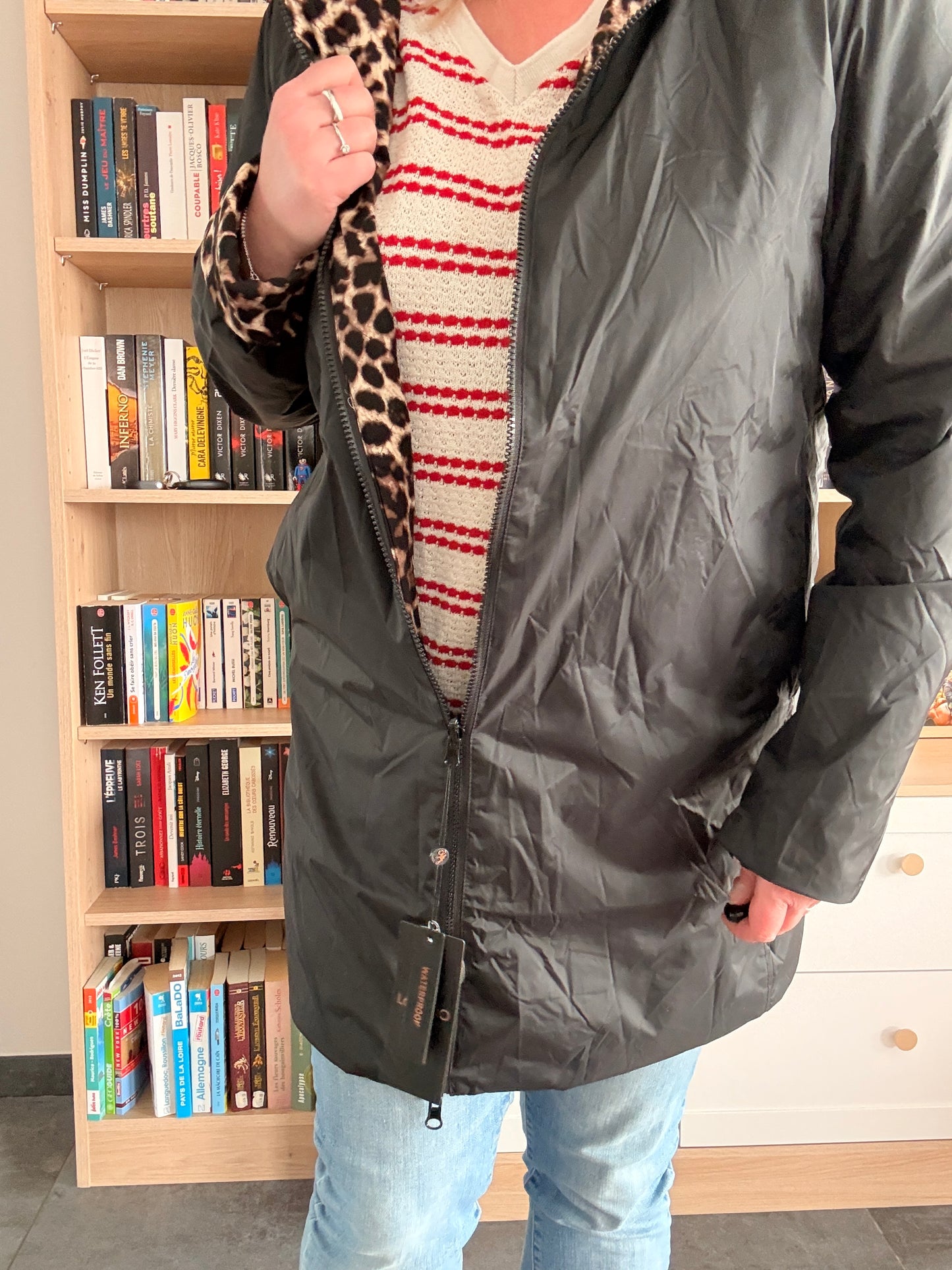 Parka Impermeable Reversible Larga de Mujer Laura Jo - Negra y Leopardo con Capucha