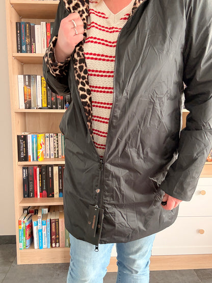 Parka Impermeable Reversible Larga de Mujer Laura Jo - Negra y Leopardo con Capucha