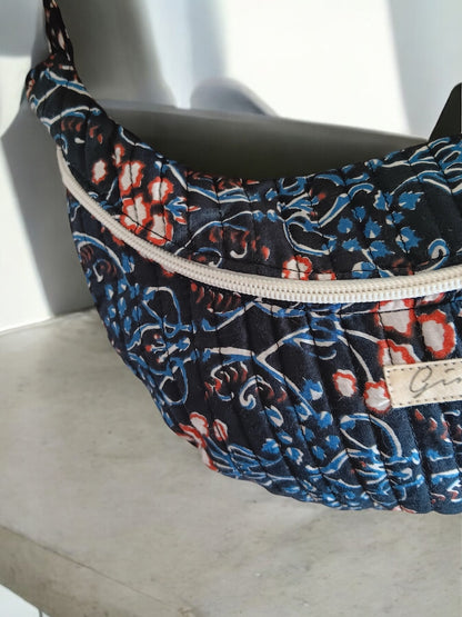 Sac banane en coton fin sans doublure fleuri rouge et bleu