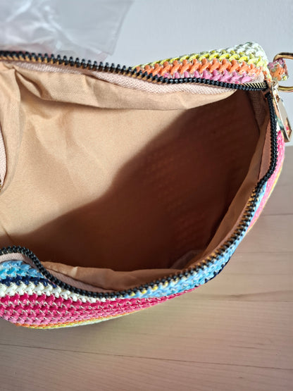 Sac banane en tissu avec un éventail de couleurs vives