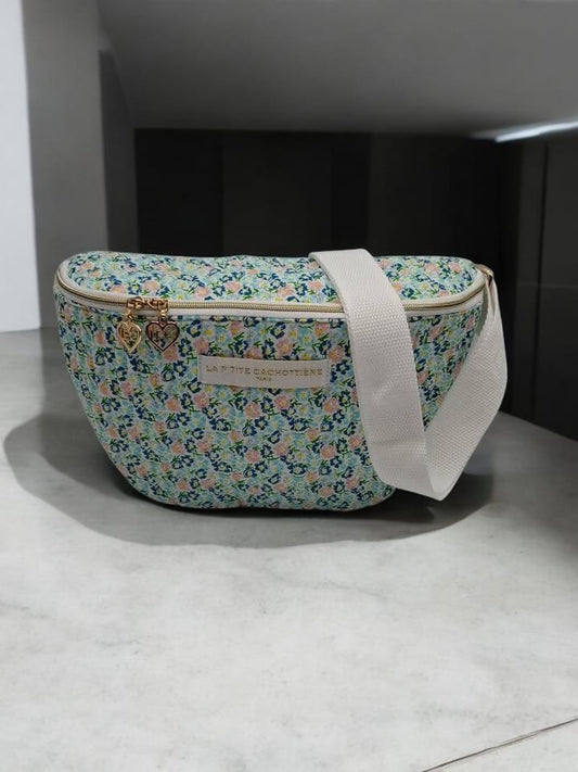 Sac banane en coton liberty fleuri bleu tons rouge « La Ptite cachottière »
