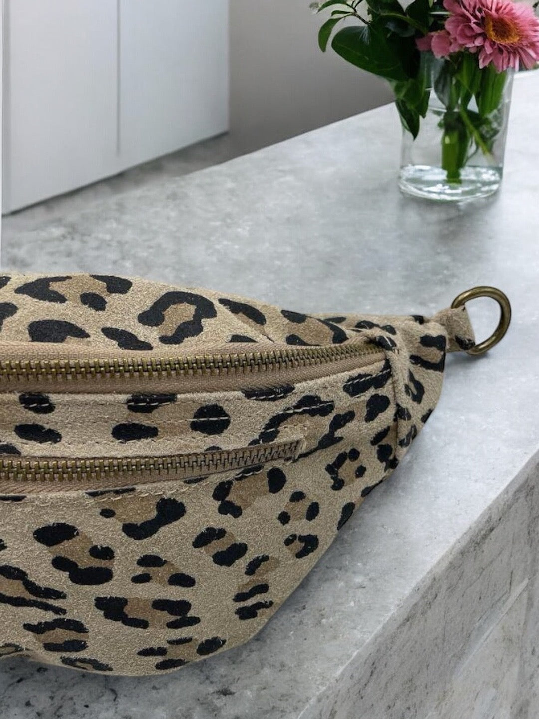 Sac banane cuir velours leopard 2 poches