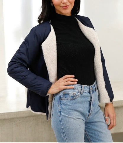 Laura Jo - Veste courte reversible bleu marine avec doublure en sherpa beige