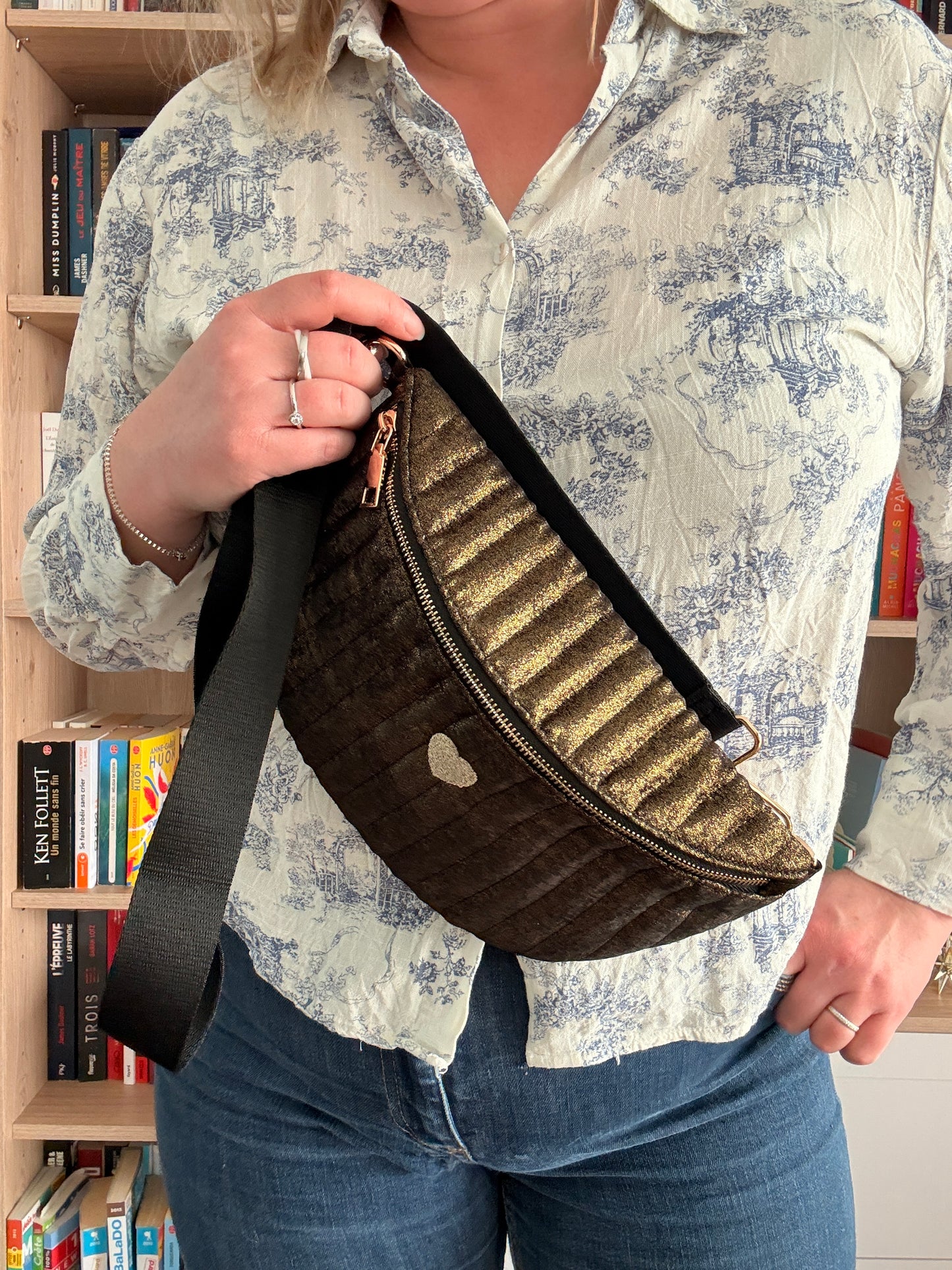 Sac banane en tissu irisé noir texturé relief élégant doré