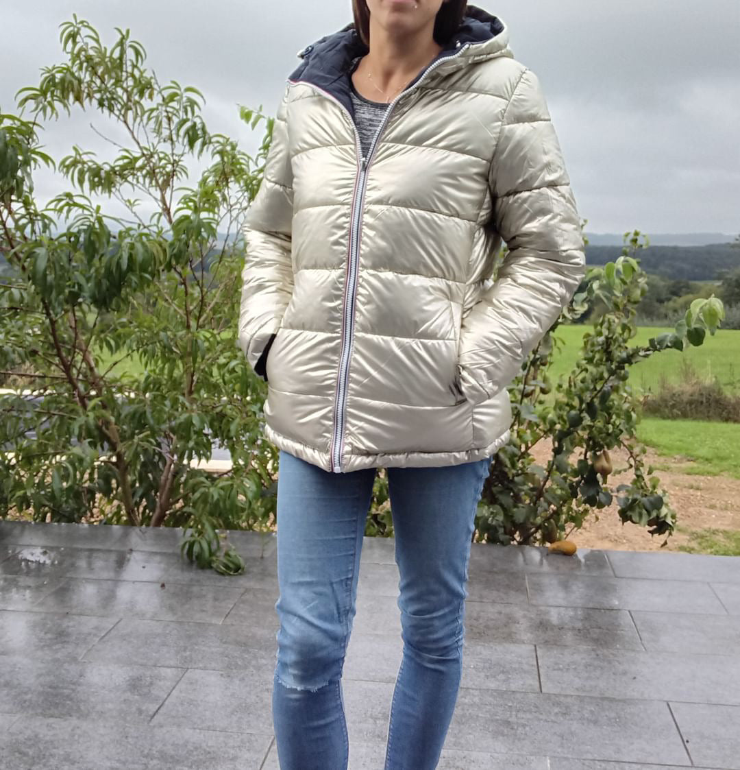 Melya Melody - Manteau court réversible et imperméable matelassé bleu marine/doré