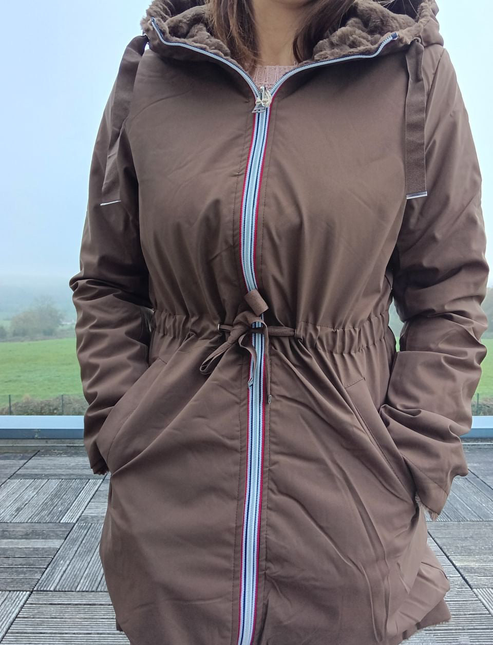 New Lolo - Manteau long MARRON réversible, imperméable et complètement fourré resserrable à la taille