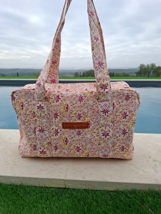 Sac week-end polochon en coton matelassé rose liberty fleuris nuances de rose de jaune et de blanc