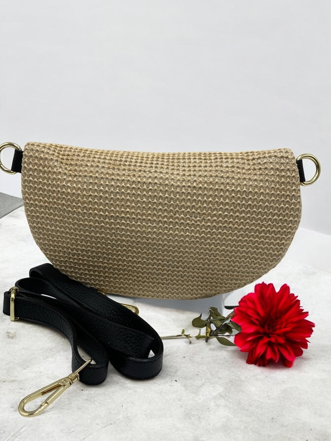 Sac banane tissu effet paille bandouliere noir en cuir