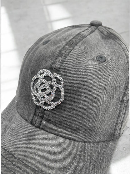 Casquette en coton jean gris avec logo en strass