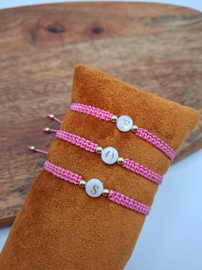 Bracelet tressé brésilien Fuschia lettre au choix