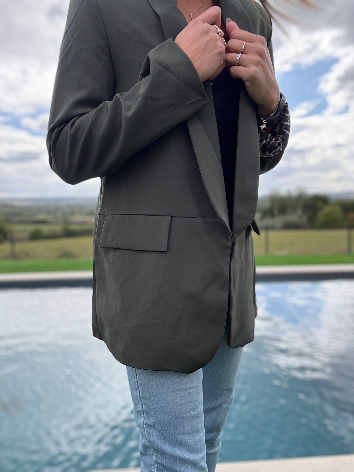 Veste blazer vert kaki avec détails léopard