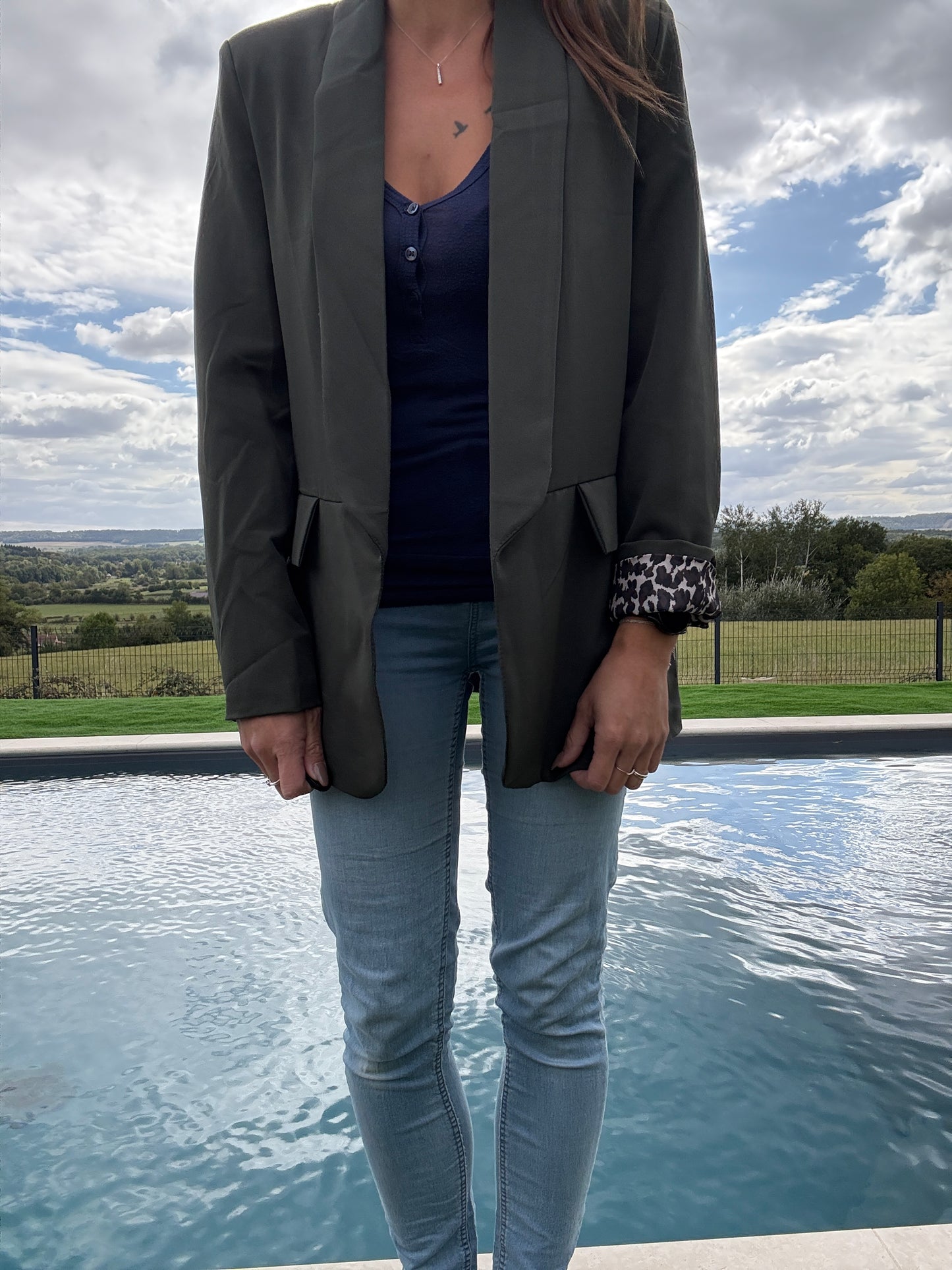 Veste blazer vert kaki avec détails léopard