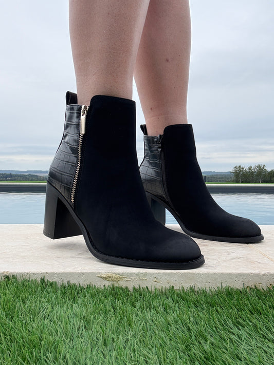 Chaussures bottines boots à talon haut noir simili serpent