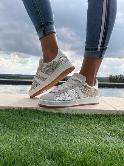 Chaussures baskets gold argenté à paillettes bandes blanches style campus