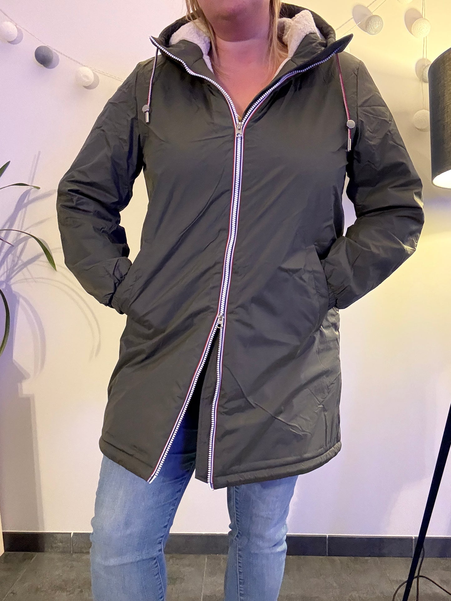 Laura Jo - Imperméable fourré long fausse fourrure kaki intérieur sherpa beige - Curvy