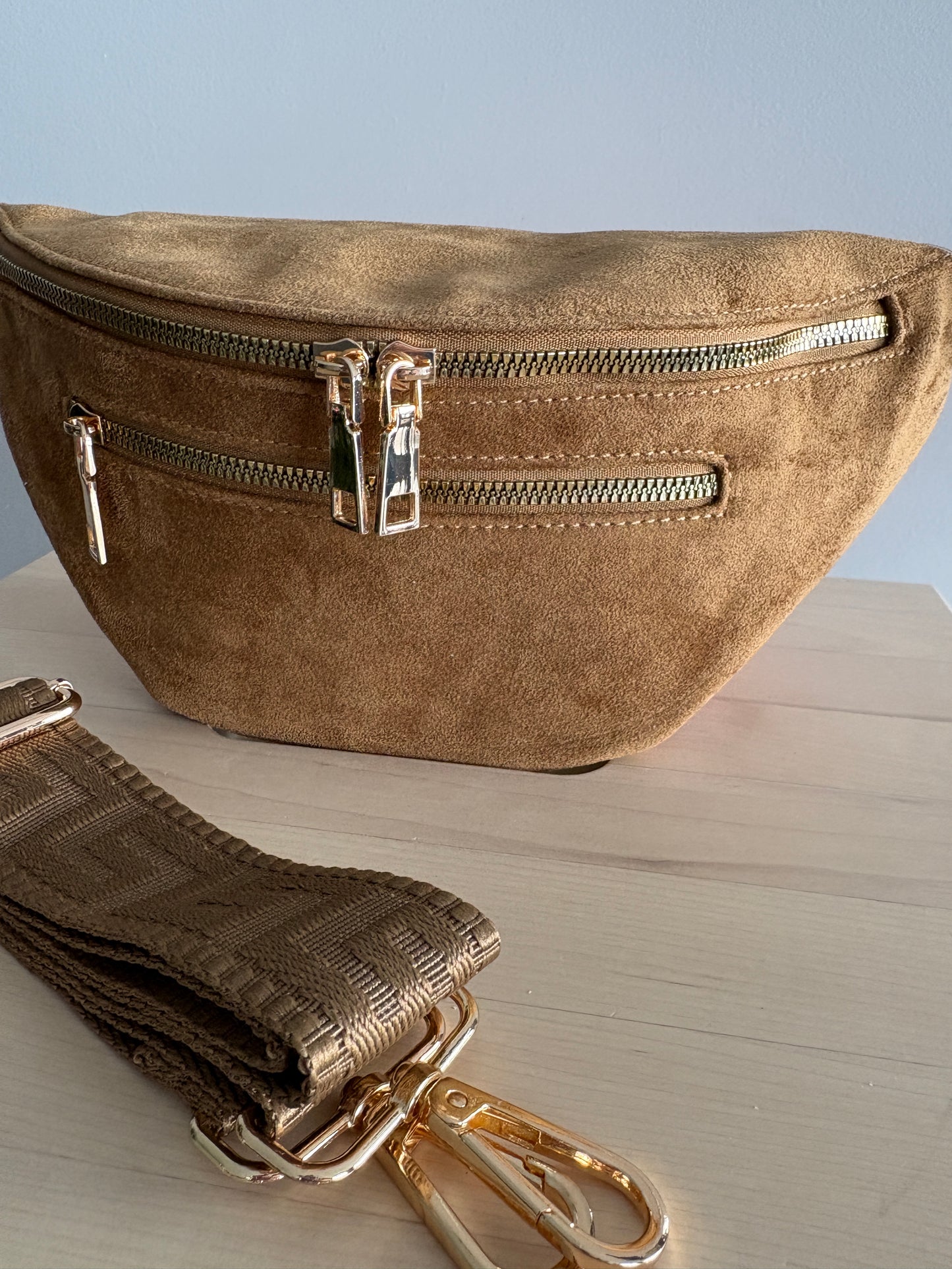 Sac banane toucher daim 2 poches camel sangle fantaisie