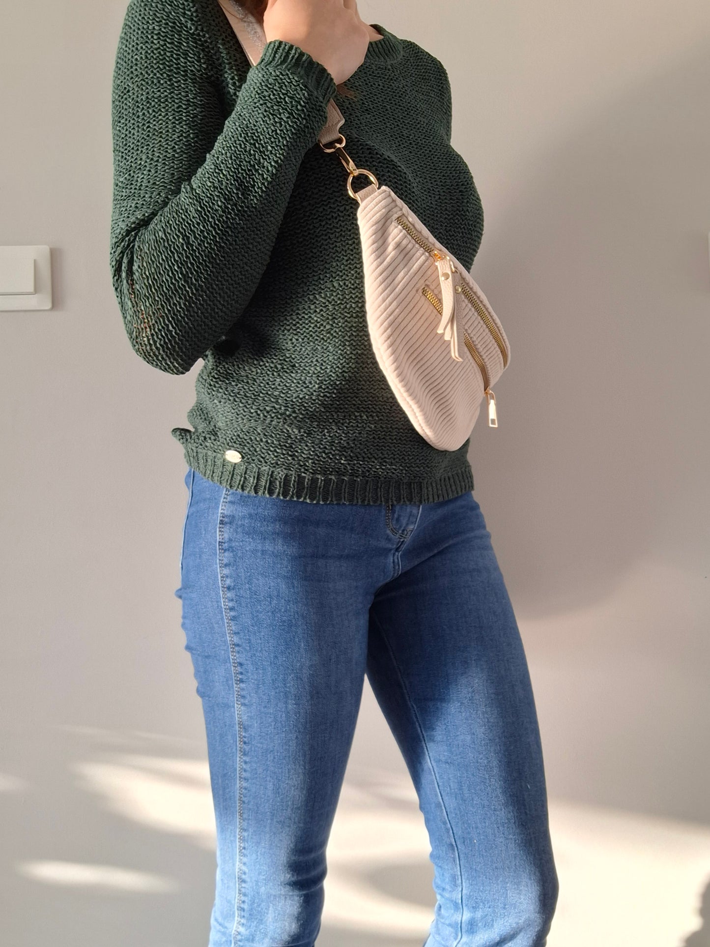 Sac banane velours côtelé 2 poches beige sangle fantaisie