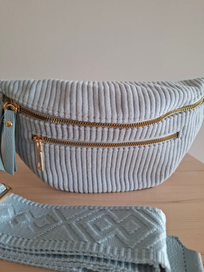 Sac banane velours côtelé 2 poches bleu clair sangle fantaisie