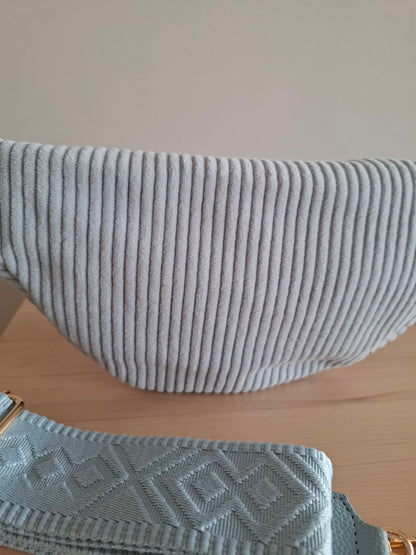 Sac banane velours côtelé 2 poches bleu clair sangle fantaisie