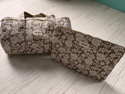 Sac polochon en coton matelassé liberty floral toile de jouy kaki et blanc