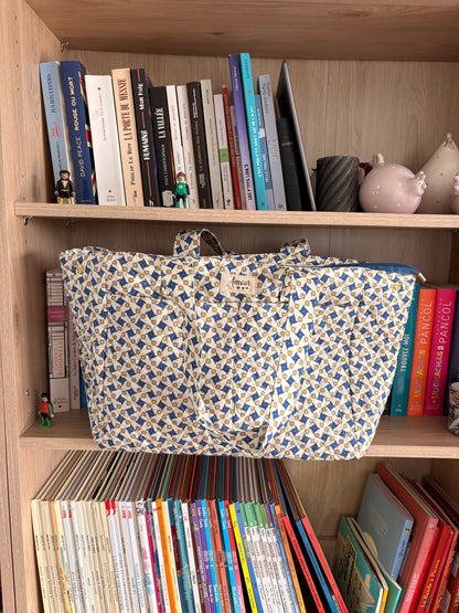 Sac week-end de voyage polochon coton design imprimé avec un motif géométrique bleu et beige