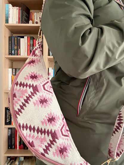 Sac banane XL en tissu blanc à motifs bohèmes couleur Roses clair et violet