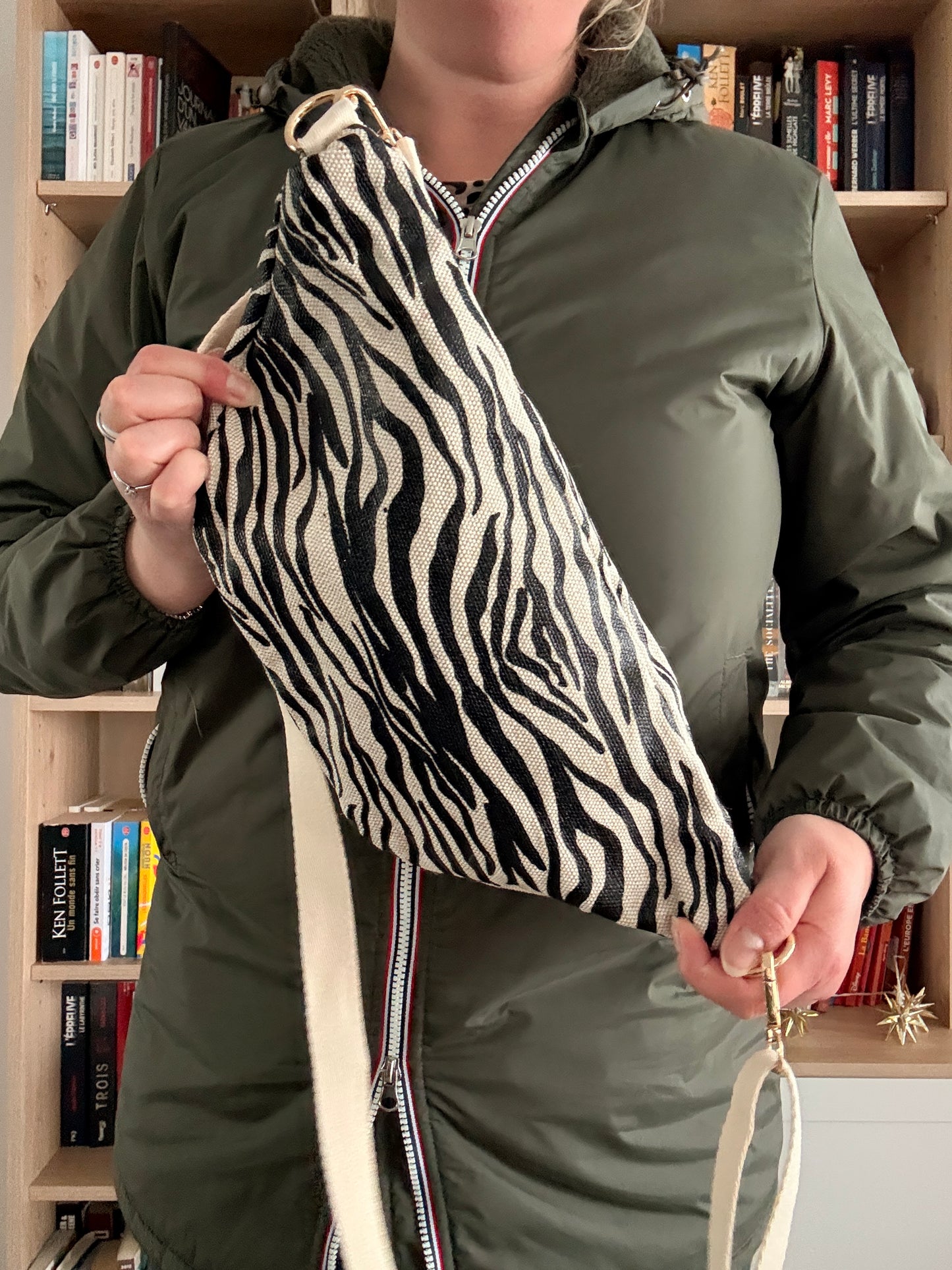 Sac banane XL en tissu imprimé zèbre couleur Noir et blanc