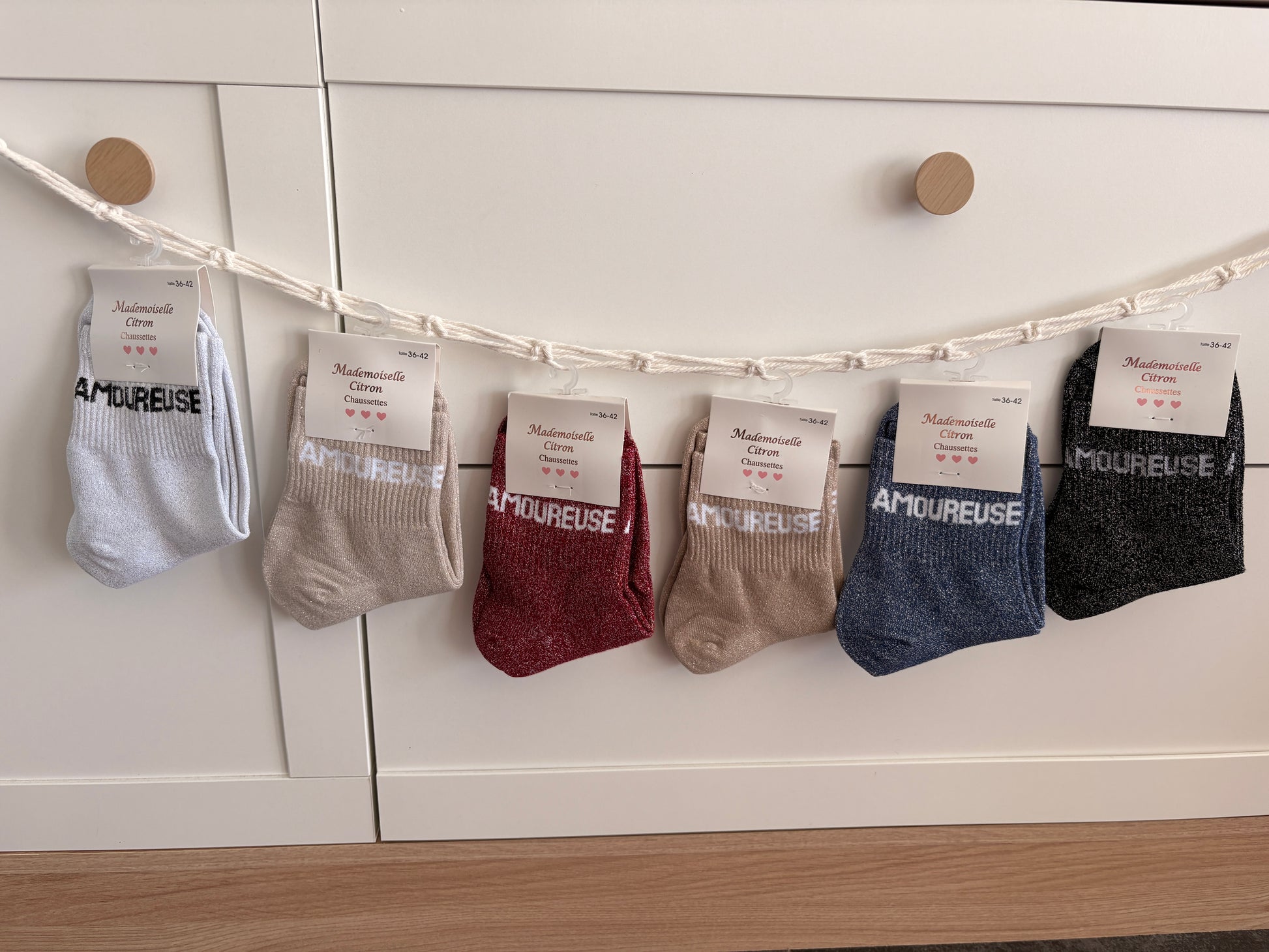Vue d'ensemble collection chaussettes pailletées Amoureuse