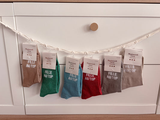 Chaussettes hautes pailletées “Fille au top”
