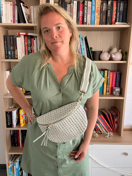 Sac Banane Tissu Texturé – Motif Blanc, Noir & Bleuté | Le Petit Placard