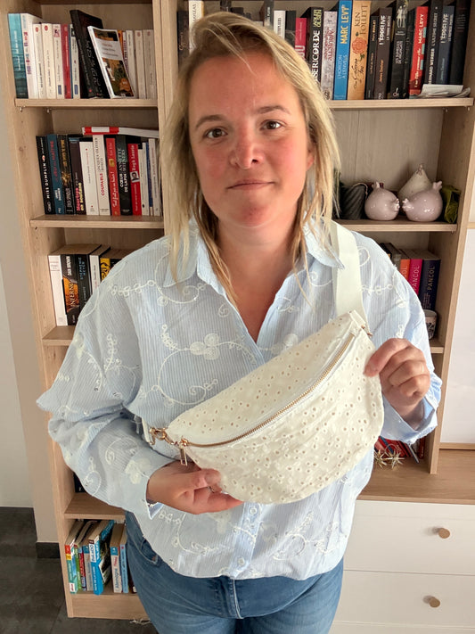 Sac Banane Femme Broderie Anglaise Crème – Style Romantique & Bohème