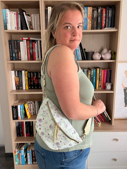Sac Banane Fleuri Crème – Motif Floral Vert & Rose | Le Petit Placard