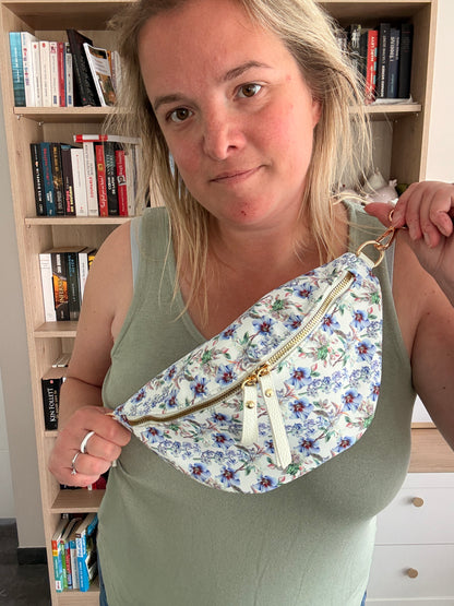 Sac Banane Liberty Blanc – Motif Floral Bleu | Le Petit Placard