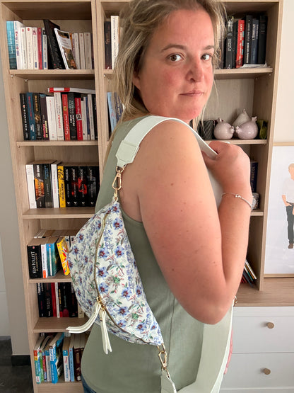 Sac Banane Liberty Blanc – Motif Floral Bleu | Le Petit Placard