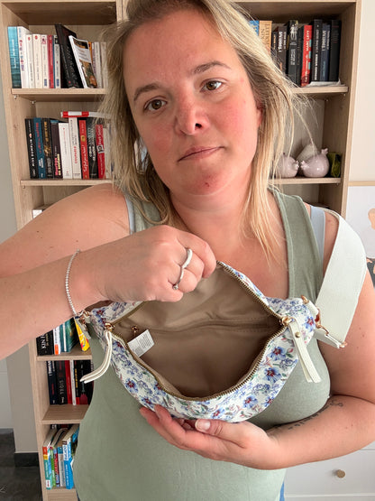 Sac Banane Liberty Blanc – Motif Floral Bleu | Le Petit Placard