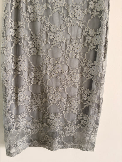 Robe Midi Dentelle Florale Grise – Seconde Main taille S/36