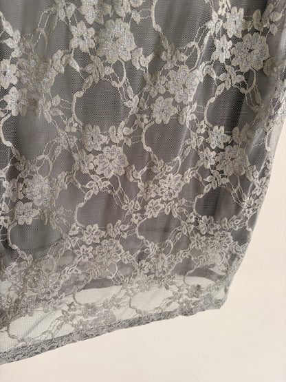 Robe Midi Dentelle Florale Grise – Seconde Main taille S/36