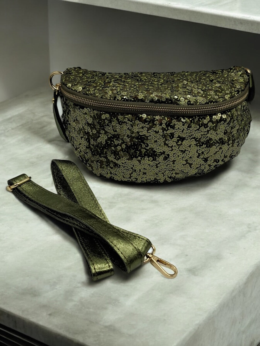 Sac banane tissu et sequins vert kaki