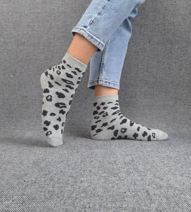 Nouveautés - Chaussettes gris en coton à motif léopard noir