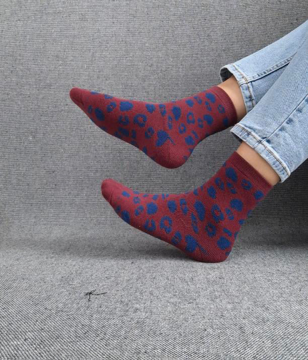 Nouveautés - Chaussettes rouge en coton à motif léopard bleu