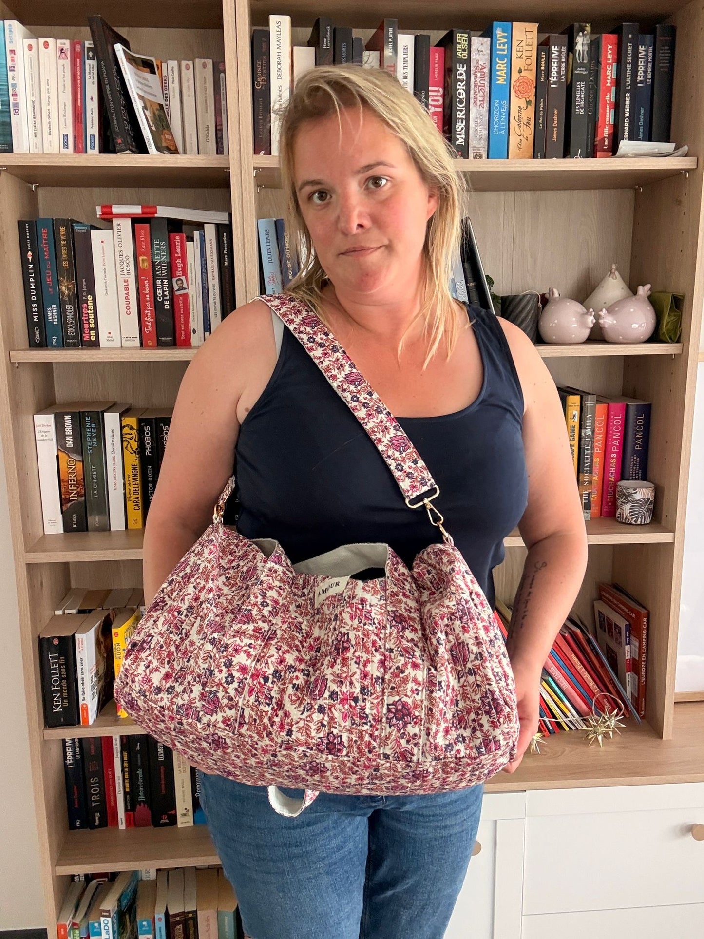 Sac Polochon "Amour" – Coton Matelassé Fleuri Rose & Bordeaux