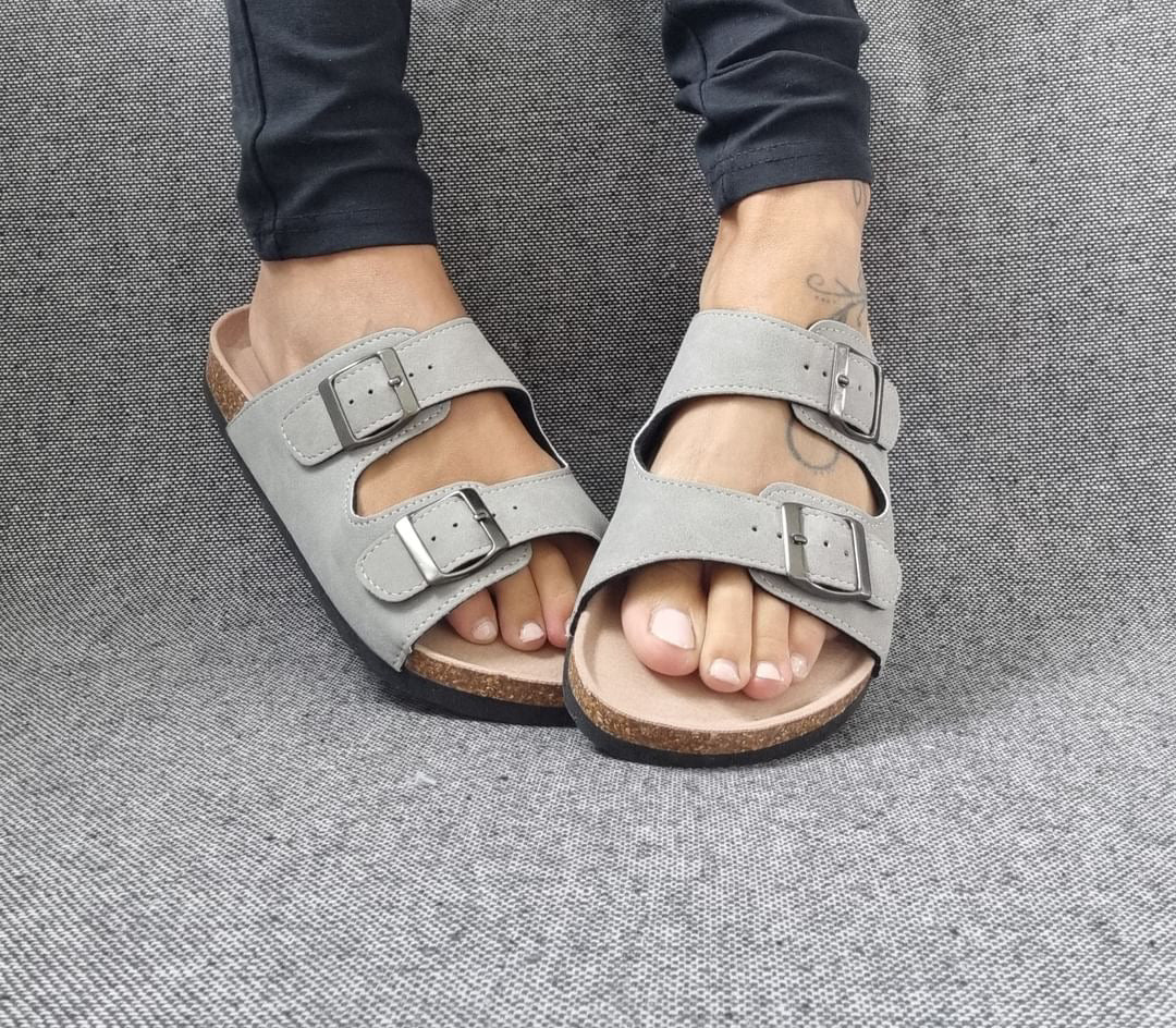 Chaussures sandales intérieur cuir gris style Birkenstock