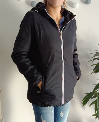 Melya Melody - Manteau court fourré imperméable légerement cintré noir